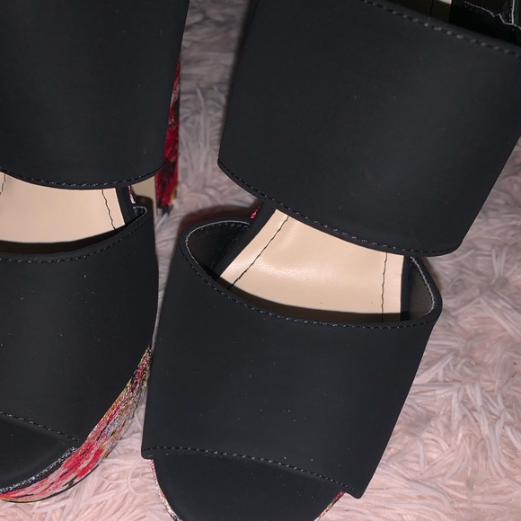 Platform Heels - Picture 3 of 7